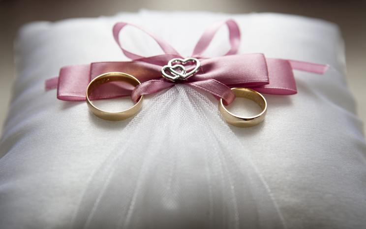 wedding rings, unique Irish wedding traditions